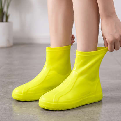 Stop Soaked Sneakers! Heavy-Duty Rain Shoe Covers – Anti-Slip & Fold Into Your Bag 🌧️