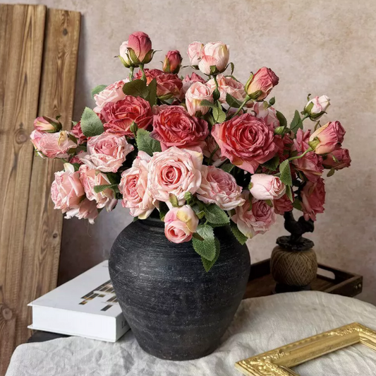 French-style Artificial Rose, Single Stem With Three Heads And Burnt Edges, Vintage Style, Perfect For Home Living Room Decoration, Featuring A Sophisticated Look With Artificial Flowers And Dried Flowers.